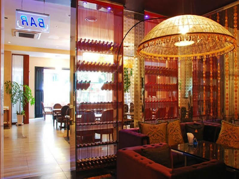 Hotel Noblesse Сеул Экстерьер фото