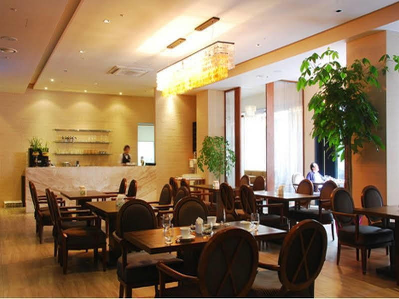 Hotel Noblesse Сеул Экстерьер фото