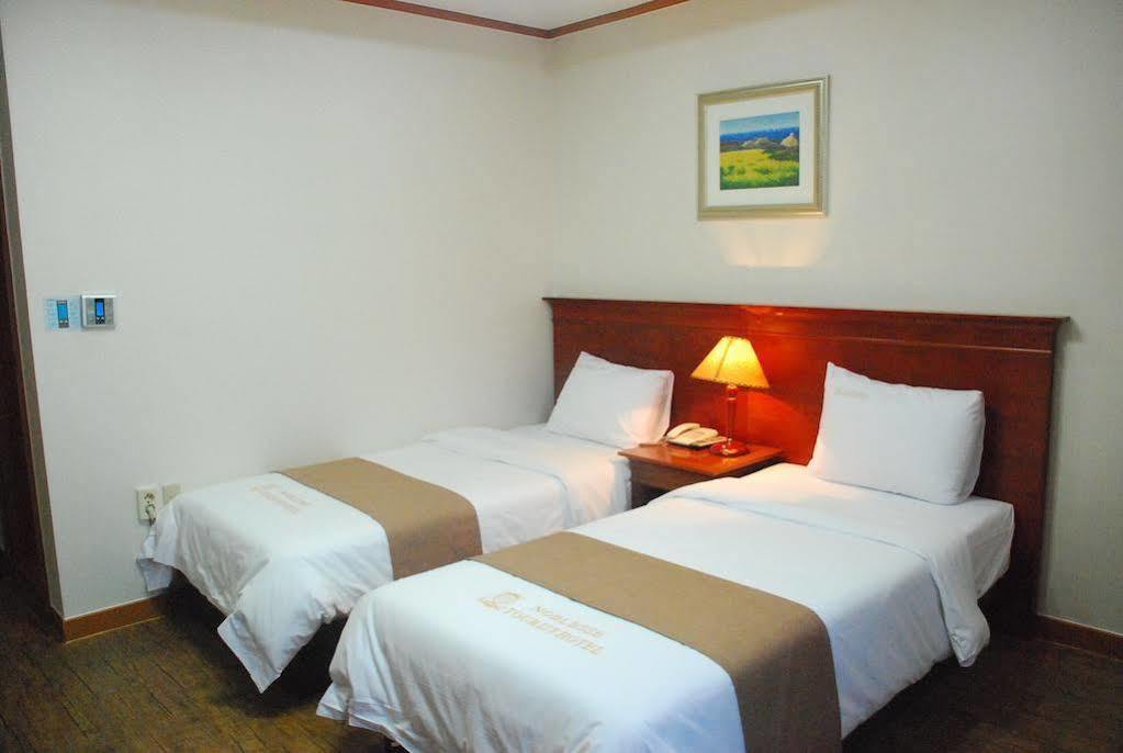Hotel Noblesse Сеул Экстерьер фото