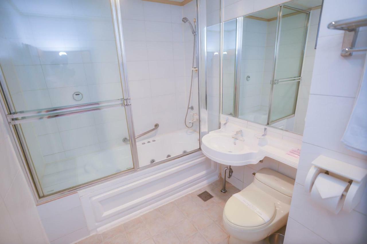 Hotel Noblesse Сеул Экстерьер фото