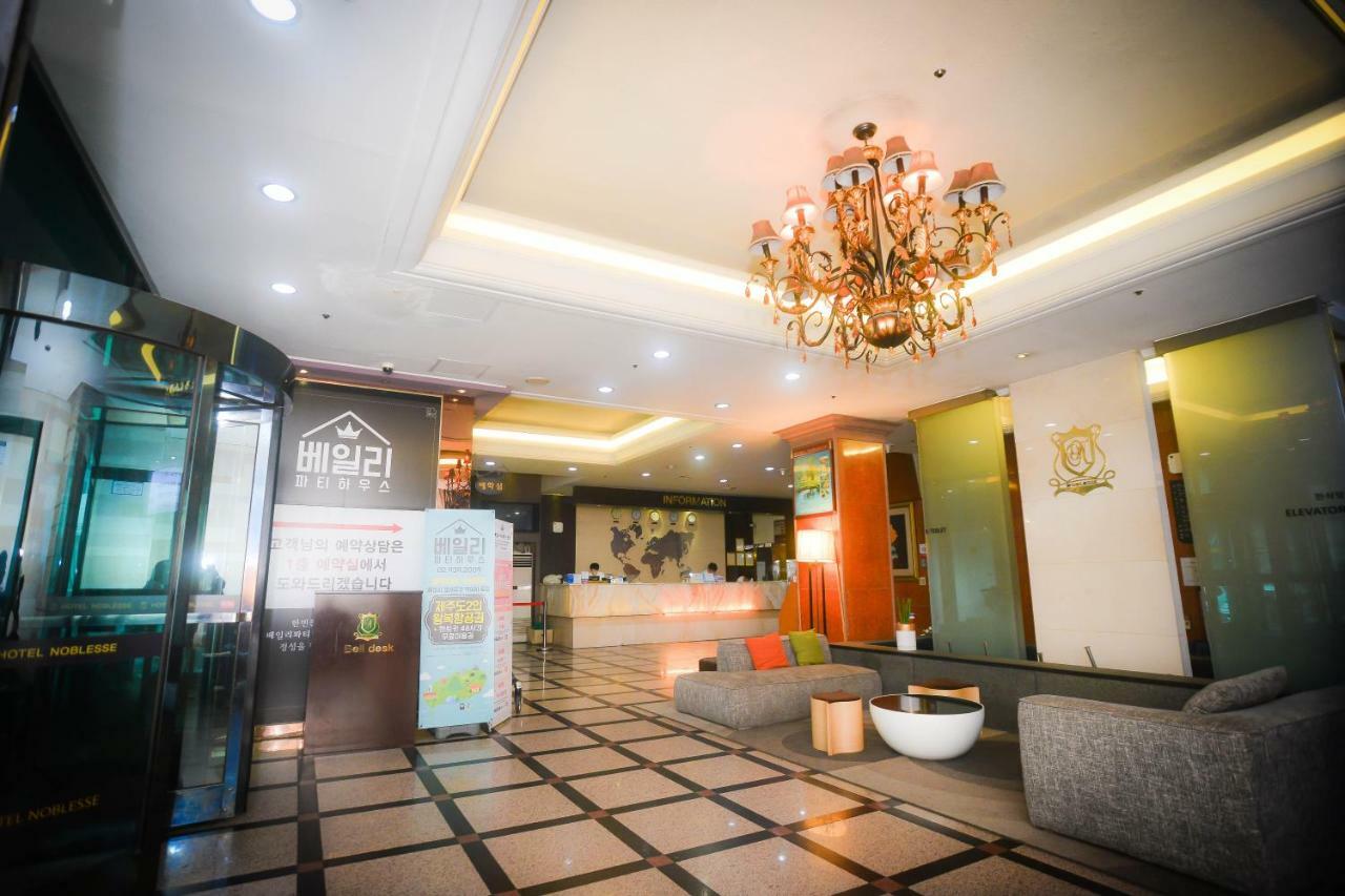 Hotel Noblesse Сеул Экстерьер фото