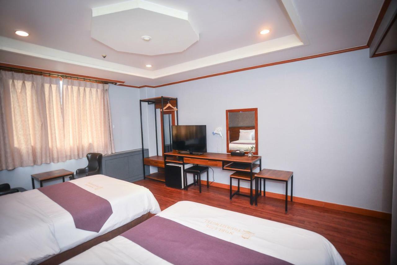 Hotel Noblesse Сеул Экстерьер фото