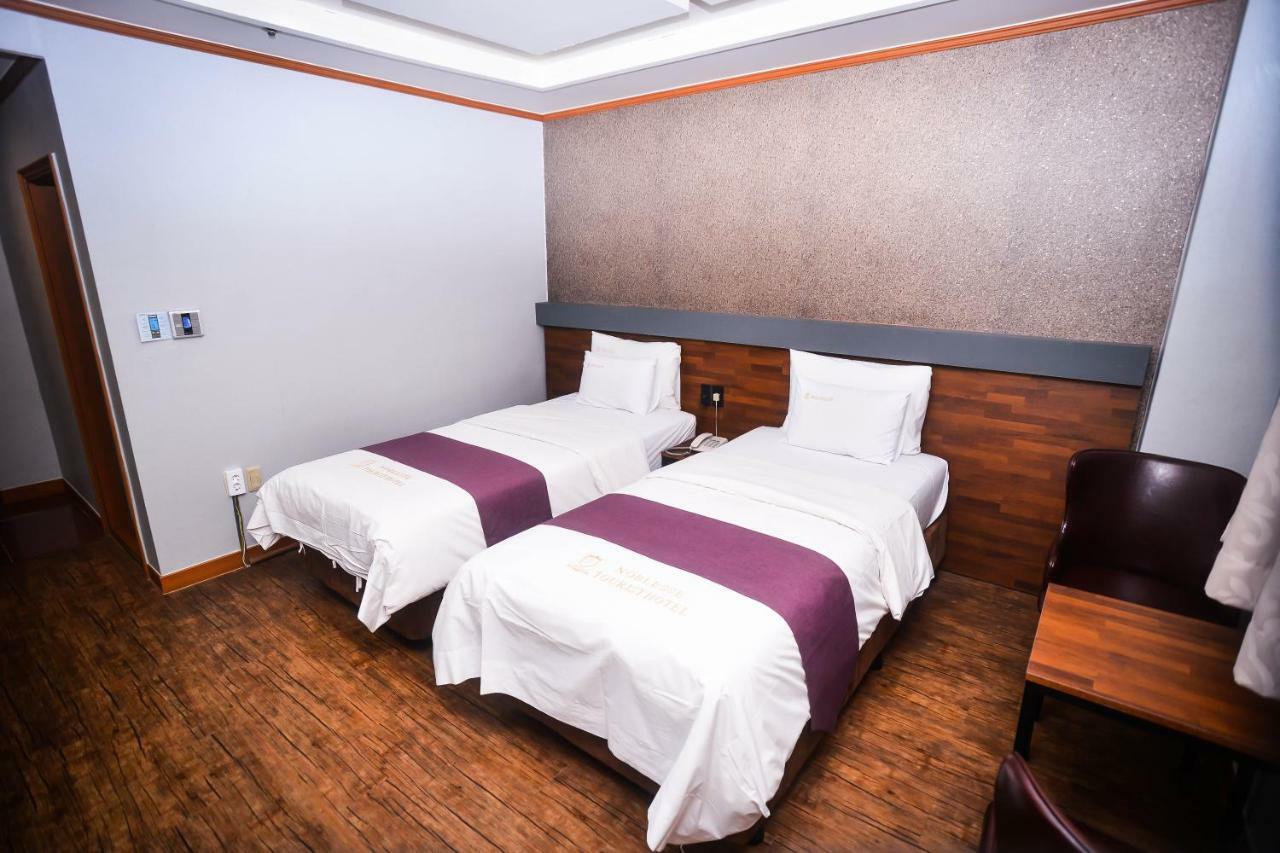 Hotel Noblesse Сеул Экстерьер фото