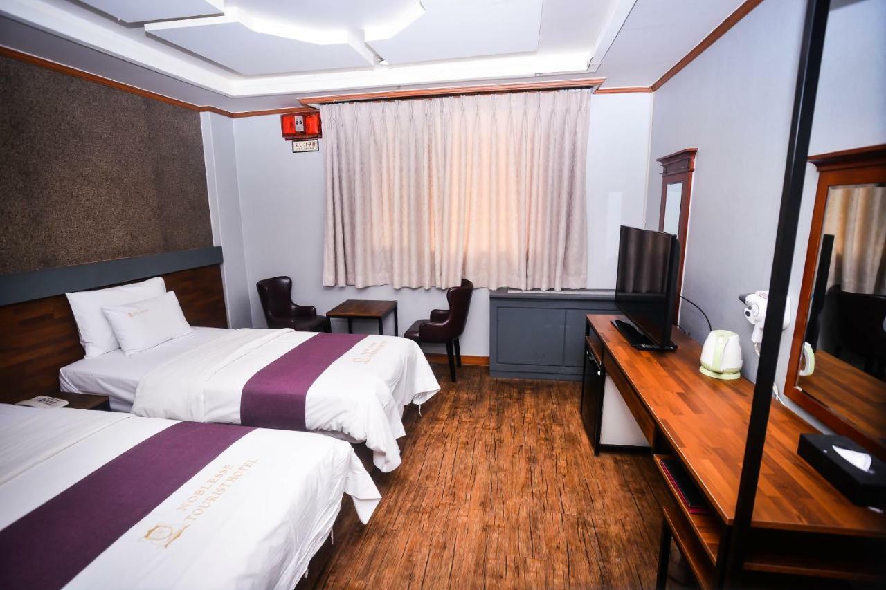 Hotel Noblesse Сеул Экстерьер фото